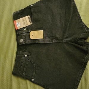 Levi High-Wasted Mom Shorts Size 27